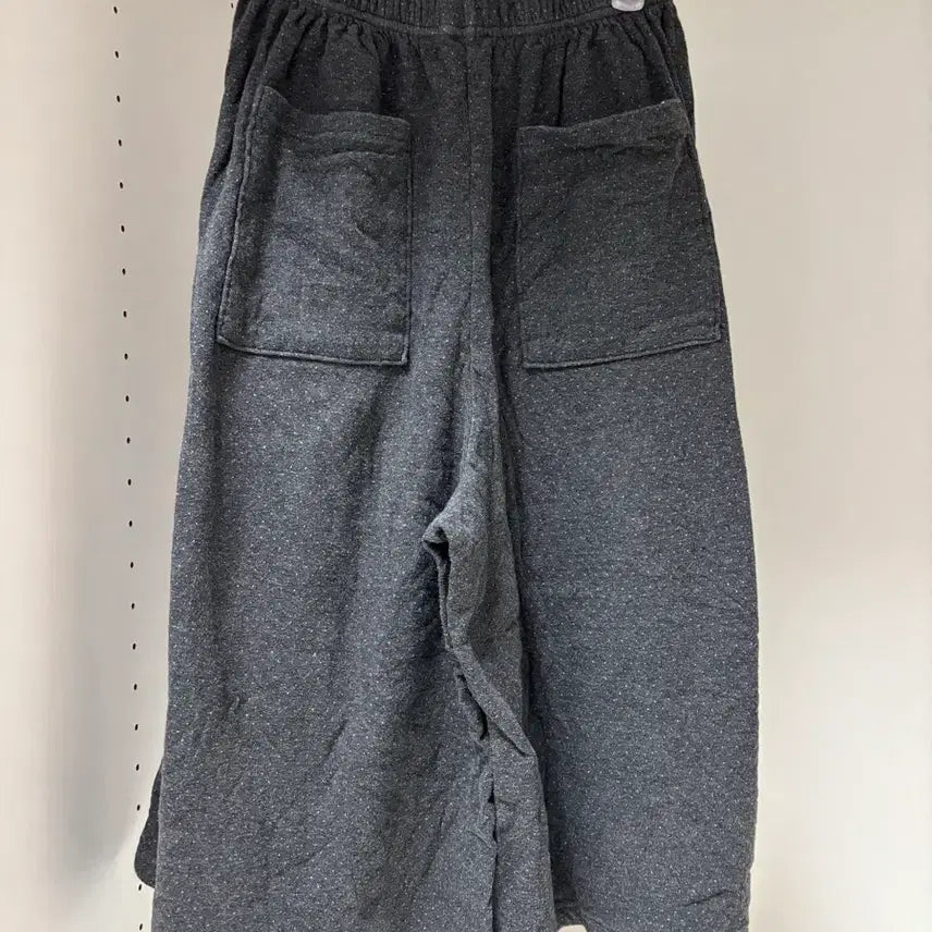 [SOLD OUT] tensedance 탠스댄스 파히섬 차콜 코지 도트 포켓 팬츠 반바지