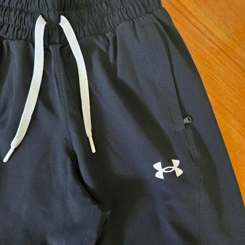 [SOLD OUT] 언더아머 트레이닝 바지 XS 새상품