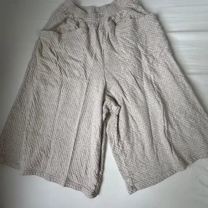 [SOLD OUT] tensedance 탠스댄스 파히섬 베이지 코지 도트 포켓 팬츠 반바지