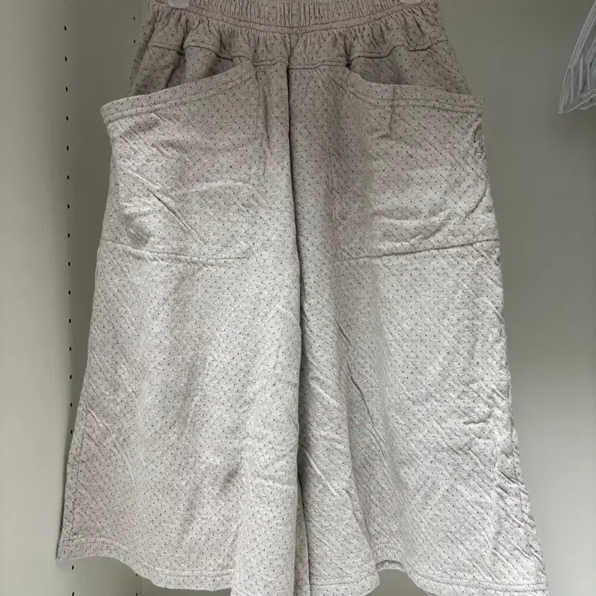 [SOLD OUT] tensedance 탠스댄스 파히섬 베이지 코지 도트 포켓 팬츠 반바지