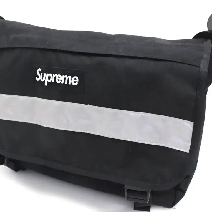 [BUNJANG] Supreme Messenger Bag Crossbody Bag / 슈프림 메신저백 크로스백