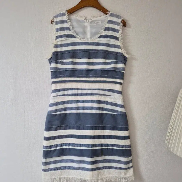 [BUNJANG] TIME Stripe Sleeveless Dress / [한섬TIME] 스트라이프 민소매 원피스