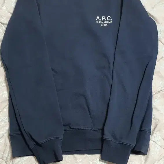 [BUNJANG] A.P.C. Navy Logo Sweatshirt / 아페쎄