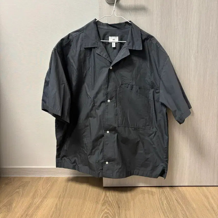 [SOLD OUT] H&amp;M 반팔 셔츠 L사이즈