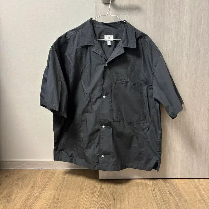 [SOLD OUT] H&amp;M 반팔 셔츠 L사이즈