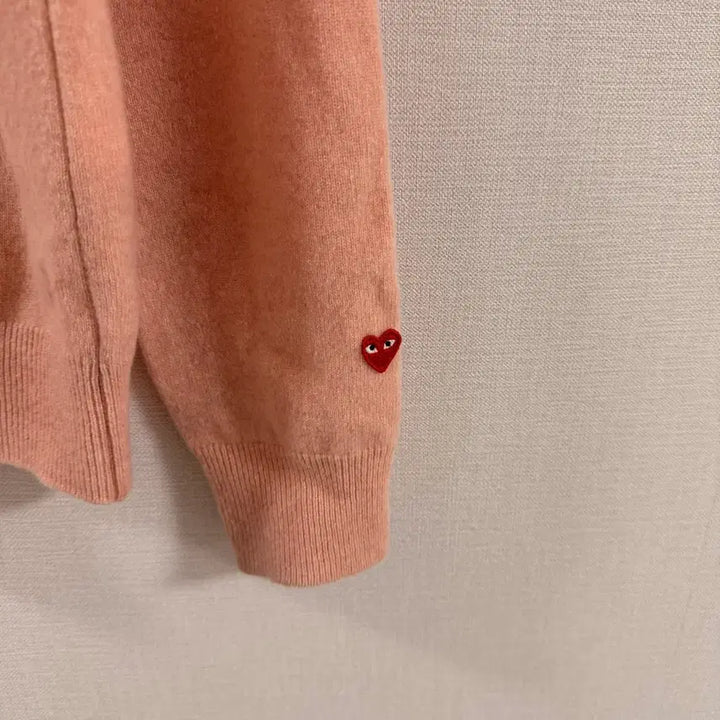 [BUNJANG] Comme des Garcons Pastel Small Red Emblem Cardigan / (M) 꼼데가르송 파스텔 스몰 레드 와펜 가디건 새상품