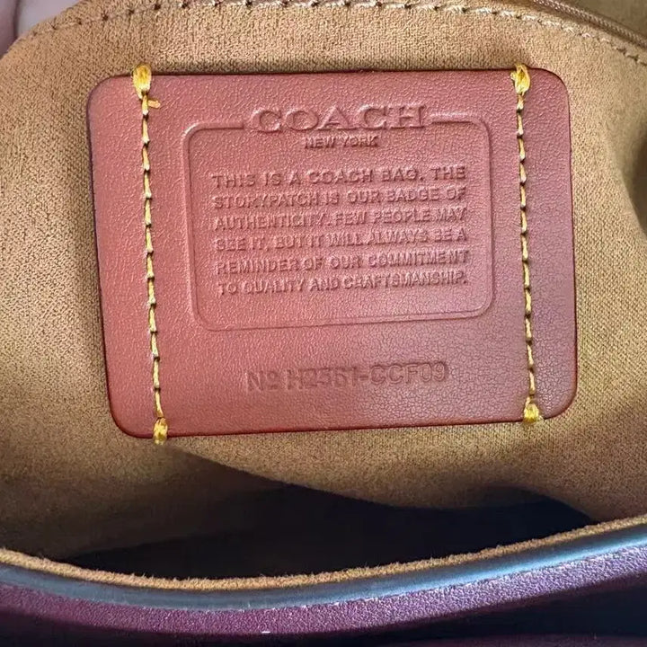 [BUNJANG] Coach Leather Flap Chain Shoulder Bag / [코치] CCF09CCF10 아울렛 여성 소가죽 플랩 체인 숄더백