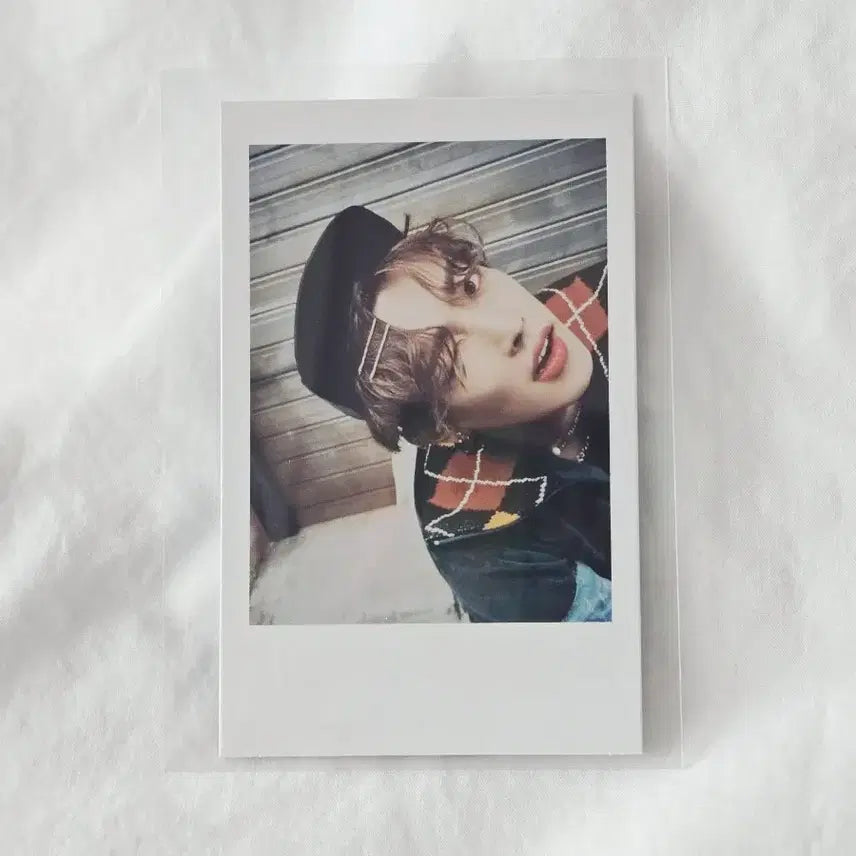 [BUNJANG] ATEEZ Hongjoong Mini Polaroid Photocard / 에이티즈 홍중 포카 미니 폴라로이드 버전