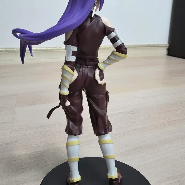 [SOLD OUT] 샹그릴라 프론티어 아서 펜슬곤 피규어