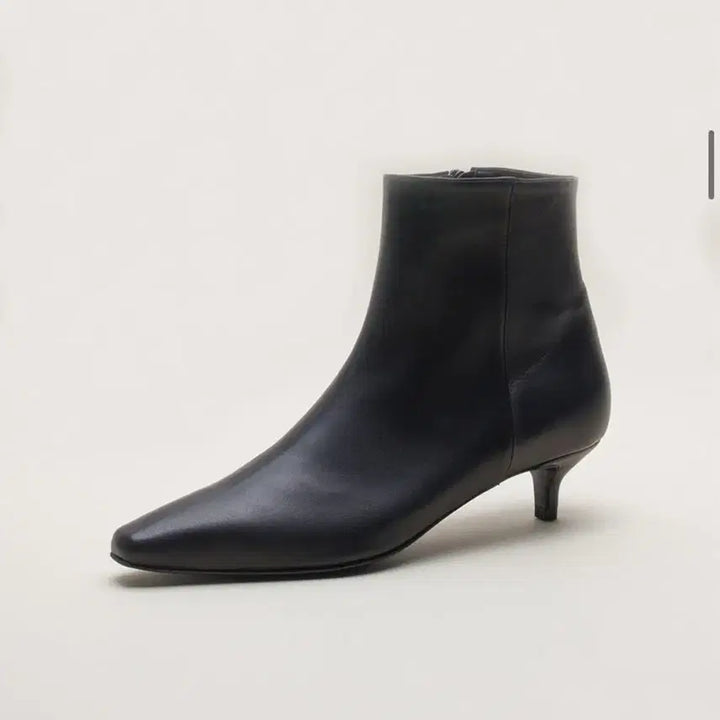 [BUNJANG] Karen White Ankle Boots 240 / 카렌화이트 앵클부츠 240