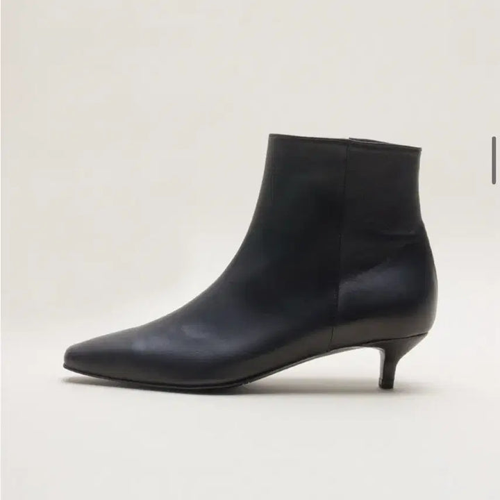 [BUNJANG] Karen White Ankle Boots 240 / 카렌화이트 앵클부츠 240