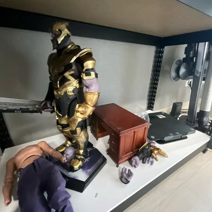 [BUNJANG] Hot Toys Thanos Endgame Figure / 핫토이 타노스 앤드게임 팝니다