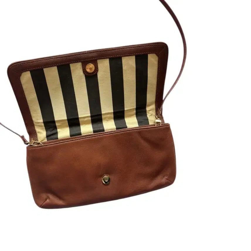 [BUNJANG] Vivienne Westwood Orb Embossed Leather Shoulder Bag / 비비안 웨스트우드 오브 형압 레더 숄더백