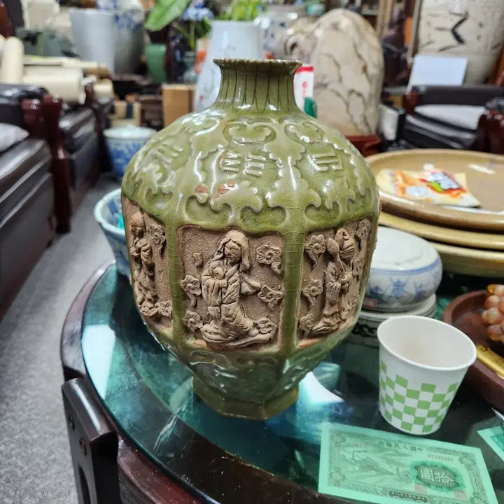 [BUNJANG] Yongcheon Kiln Octagonal Eight Immortals Bottle / 용천요 팔각 신선문 병