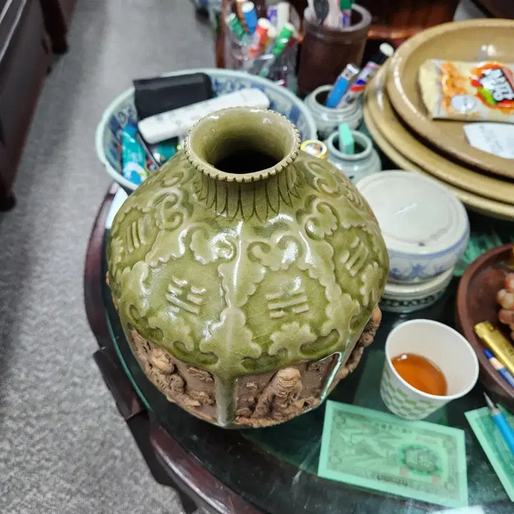 [BUNJANG] Yongcheon Kiln Octagonal Eight Immortals Bottle / 용천요 팔각 신선문 병