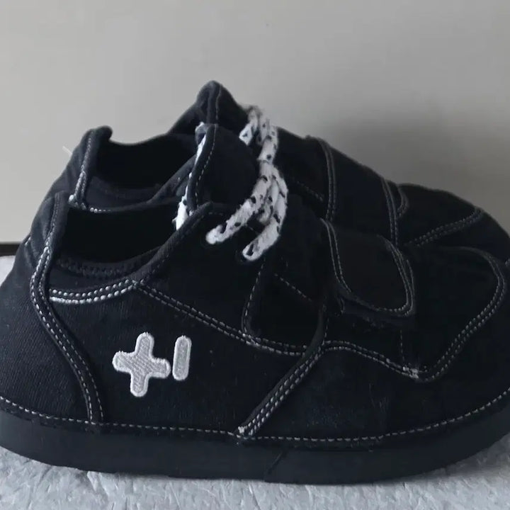 [BUNJANG] OTZ Shoes Low Canvas Triple Black Sneakers / [245] 오찌OTZ 슈즈 로우 캔버스 트리플블랙ㅡ단종매물