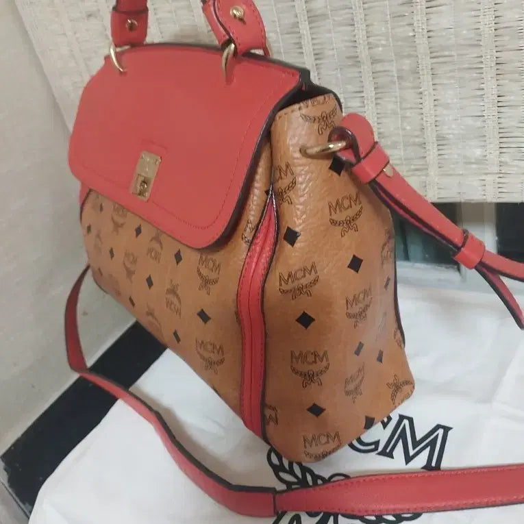 [BUNJANG] MCM Visetos Cognac Red Shoulder Bag Tote / 정품)MCM 비세토스 코냑 레드 숄더백 토트백