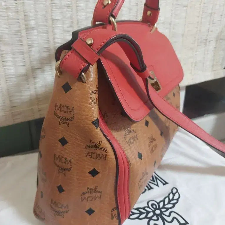 [BUNJANG] MCM Visetos Cognac Red Shoulder Bag Tote / 정품)MCM 비세토스 코냑 레드 숄더백 토트백
