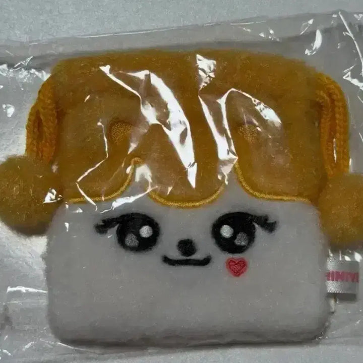 [SOLD OUT] 아이브 미니브 치즈 미니 파우치