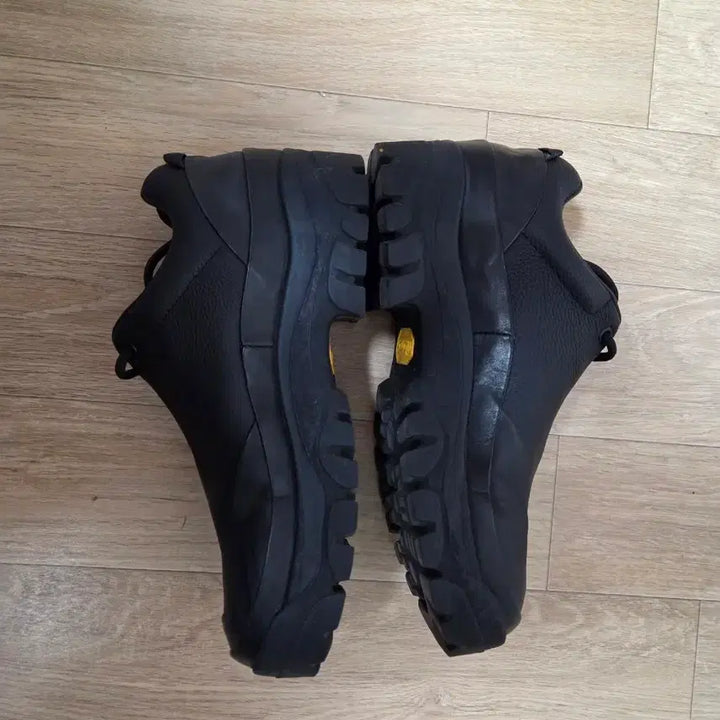 [BUNJANG] VATOZ Bronco 270 Sneakers / 바토즈 Bronco 270