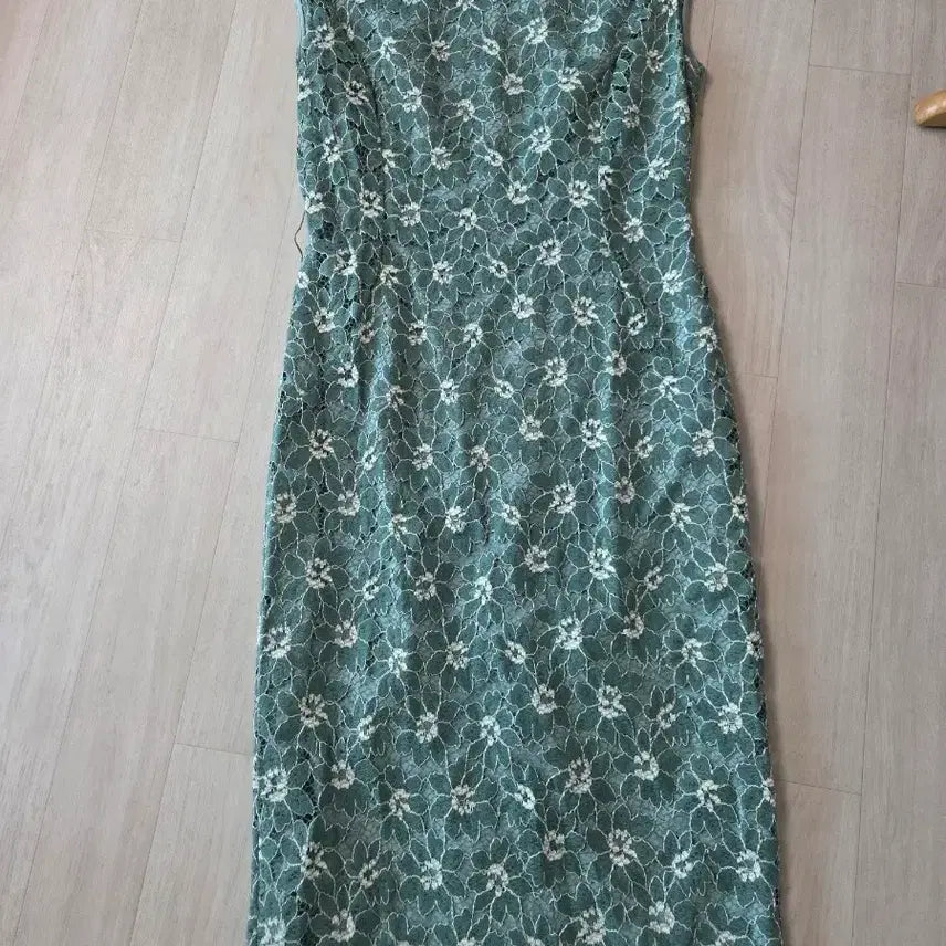[BUNJANG] MojoSphin Lace Sleeveless Dress / 모조에스핀 레이스 민소매원피스