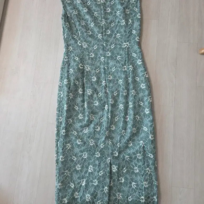 [BUNJANG] MojoSphin Lace Sleeveless Dress / 모조에스핀 레이스 민소매원피스