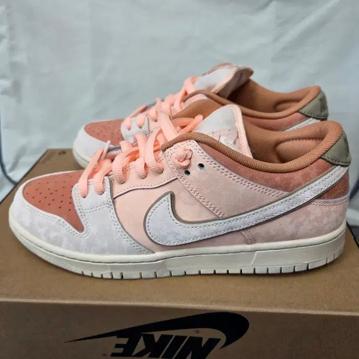 [BUNJANG] Nike Dunk Low Peach Blossom Shoes / 나이키 덩크 로우 피치 블라썸 270