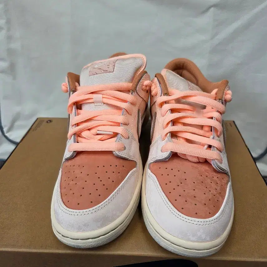 [BUNJANG] Nike Dunk Low Peach Blossom Shoes / 나이키 덩크 로우 피치 블라썸 270