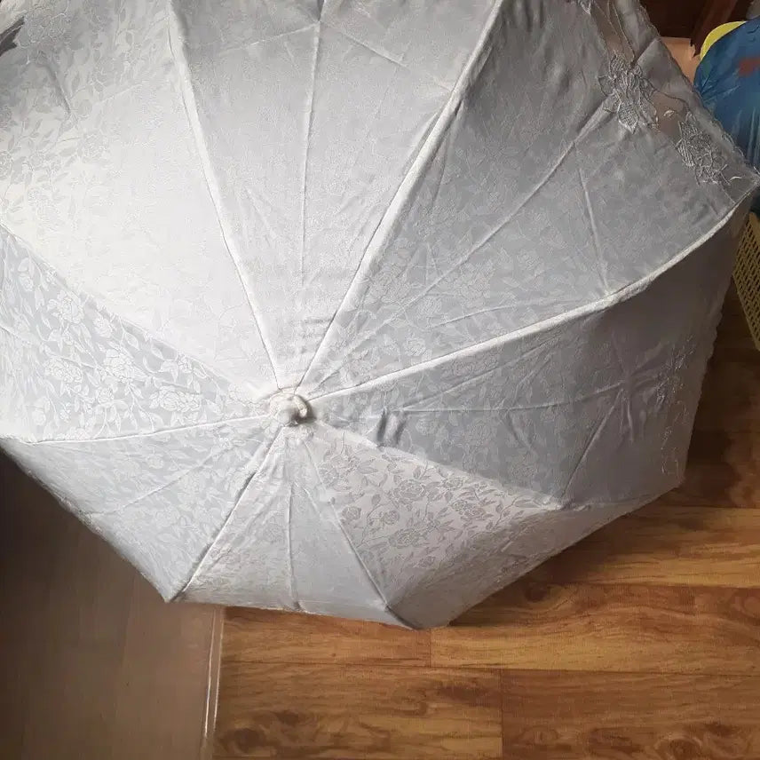 [BUNJANG] Ivory Lace Parasol / 아이보리 색상의 고급스러운 양산