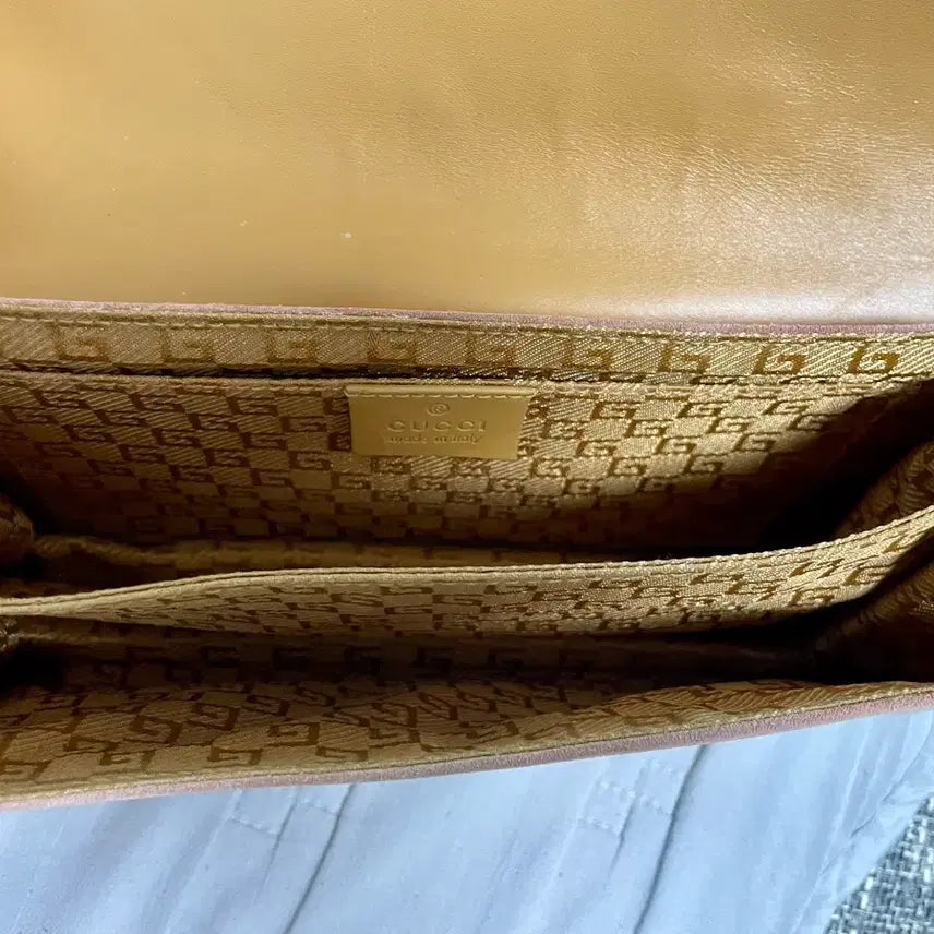 [BUNJANG] Gucci Pink Suede Shoulder Bag / 구찌 핑크 스웨이드 숄더백 정품