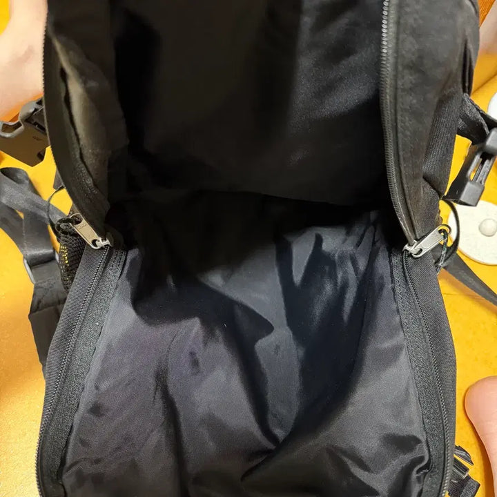 [BUNJANG] thisisneverthat Backpack / 디스이즈네버댓(TNT) 백팩 판매합니다.