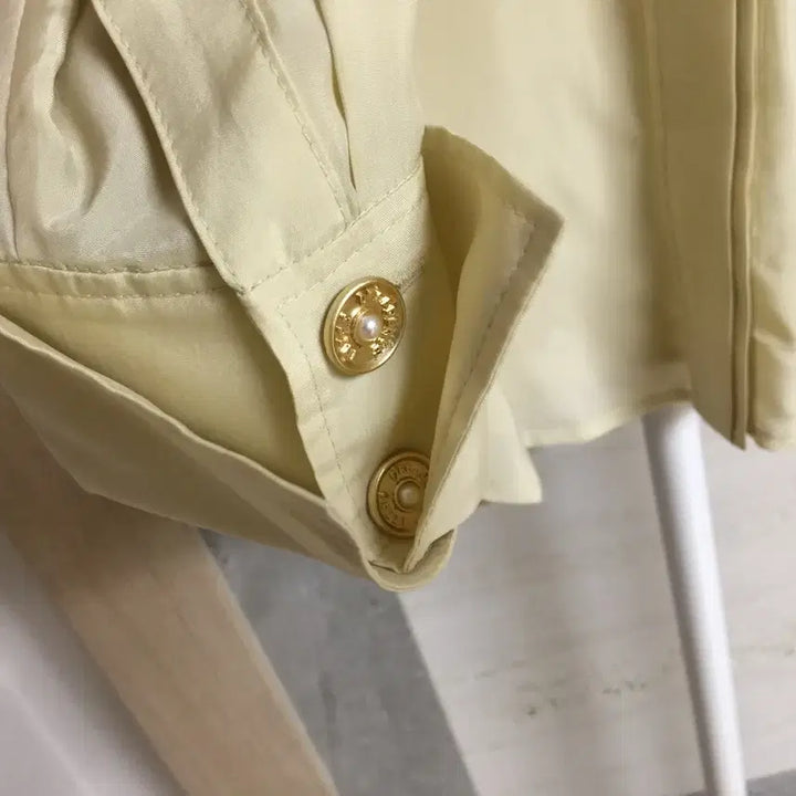 [BUNJANG] OBZEE Satin Blouse / OBZEE 오브제 22 새틴 블라우스 44