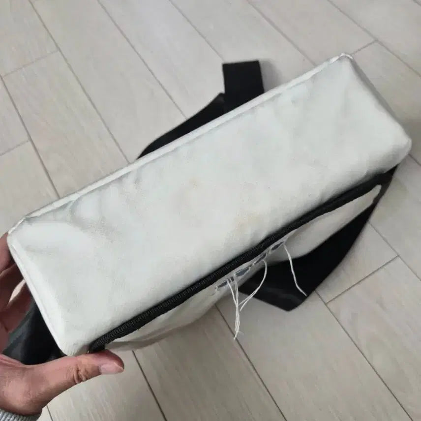 [BUNJANG] ADER Error Trace Admire Crossbody Bag White / 아더에러 트레이스 애드모어 크로스백 화이트