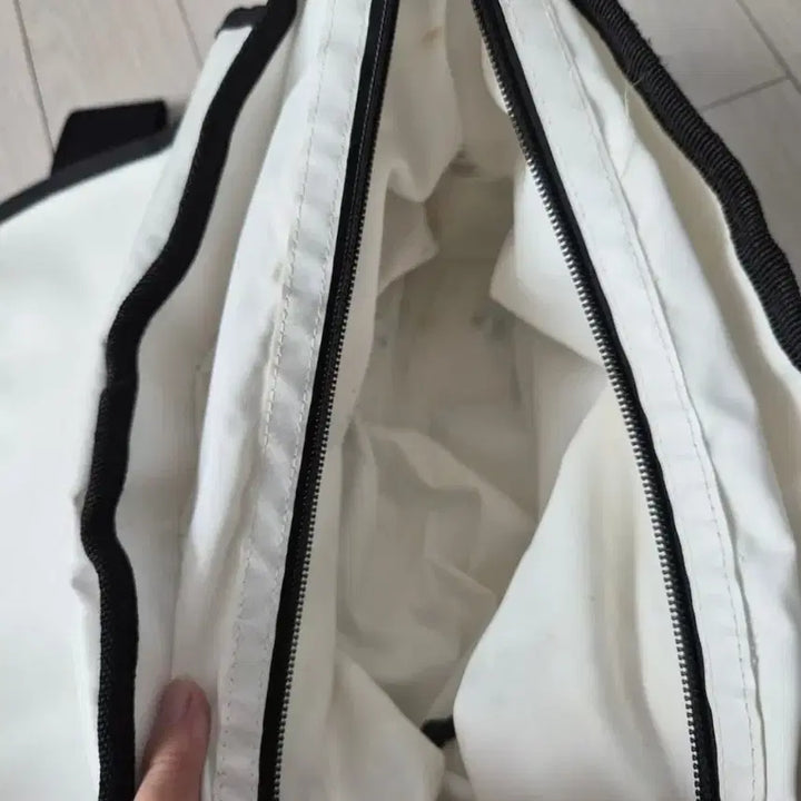 [BUNJANG] ADER Error Trace Admire Crossbody Bag White / 아더에러 트레이스 애드모어 크로스백 화이트