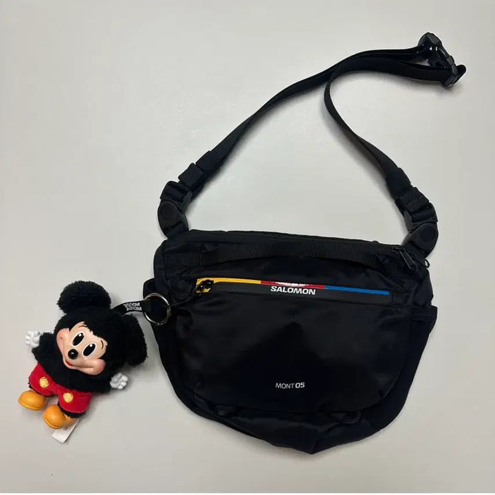 [BUNJANG] Salomon Monté 05 Crossbody Bag Black / 살로몬 몽트 05 크로스바디백 블랙 텍안뗀 새상품