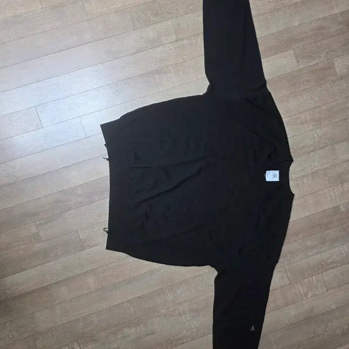 [BUNJANG] Polerou Damaged V-Neck Knit Black Size 4 / 폴리테루 데미지드 브이넥 니트 블랙 4사이즈