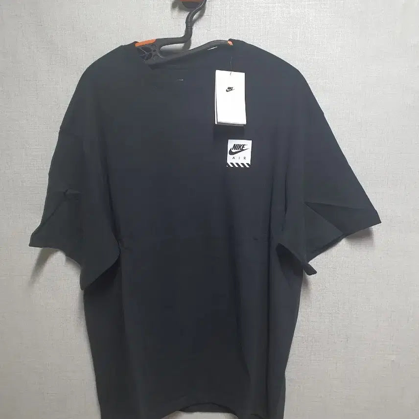 [SOLD OUT] 나이키 블랙 프린팅 반팔 티셔츠m오버핏105-110
