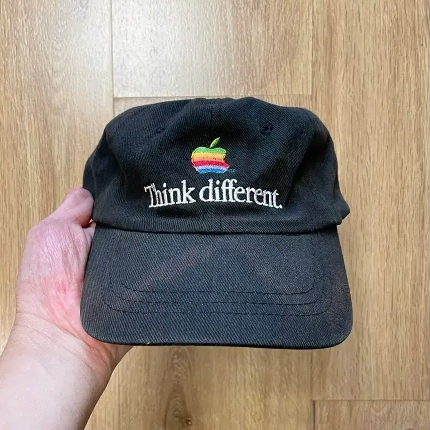 [SOLD OUT] 국내 유일 90s USA Apple 애플 레인보우 빈티지 볼캡 모자