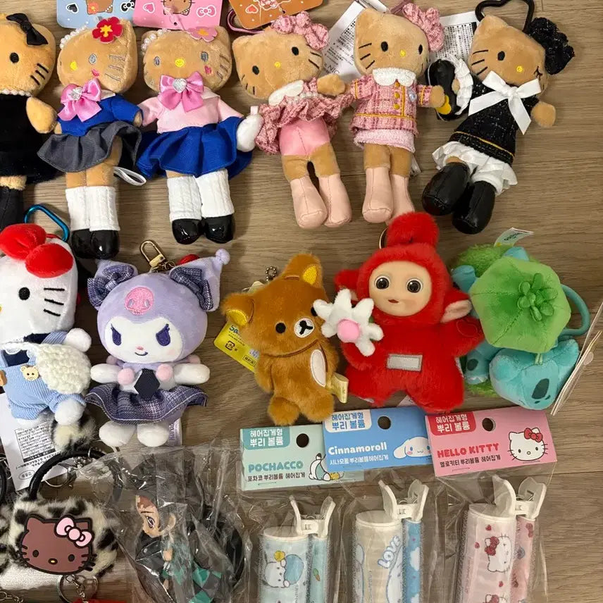 [SOLD OUT] 산리오 키티 키링 롱다리 태닝 파우치 키캡 쿠로미 마이멜로디 리락쿠마