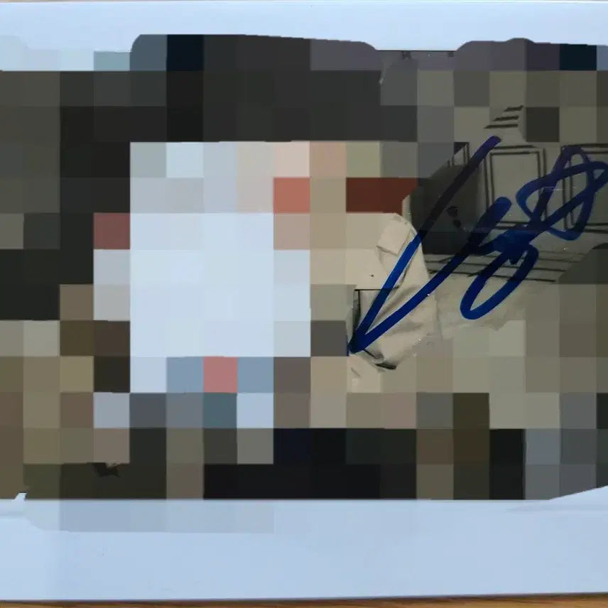 [BUNJANG] GOT7 Kim Yugyeom Signed Polaroid Photo / 갓세븐 GOT7 김유겸 싸인 폴라로이드 사진 판매합니다.