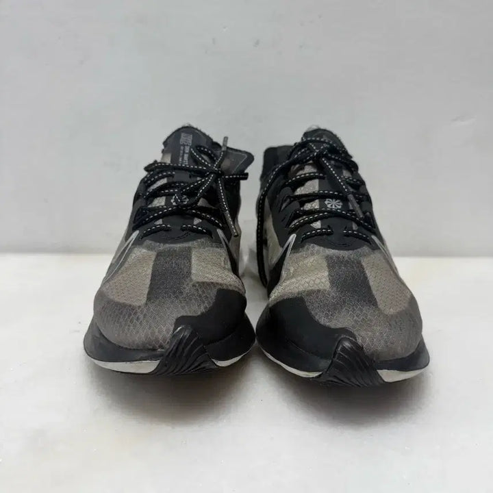 [BUNJANG] Nike Air Zoom Gravity Running Shoes / (250)나이키 운동화 에어 줌 그래비티 런닝화