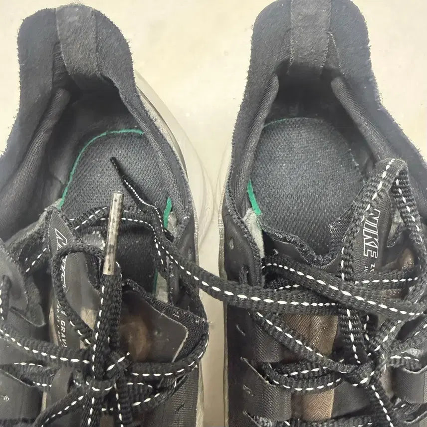 [BUNJANG] Nike Air Zoom Gravity Running Shoes / (250)나이키 운동화 에어 줌 그래비티 런닝화