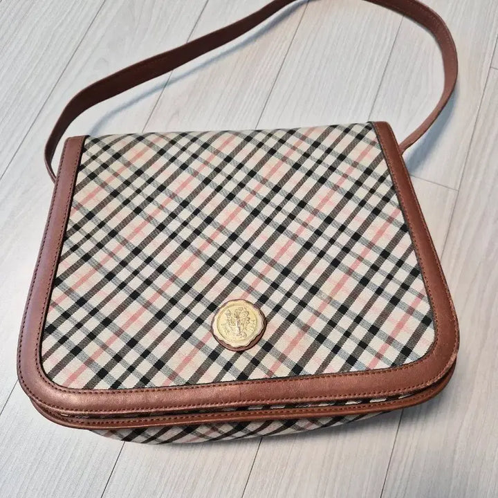 [BUNJANG] DAKS Classic House Check Crossbody Bag / Shoulder Bag / 닥스(DAKS) 클래식 하우스체크 크로스백 / 숄더백