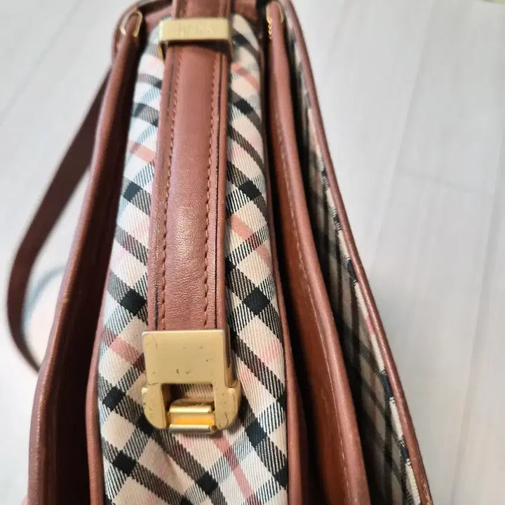 [BUNJANG] DAKS Classic House Check Crossbody Bag / Shoulder Bag / 닥스(DAKS) 클래식 하우스체크 크로스백 / 숄더백