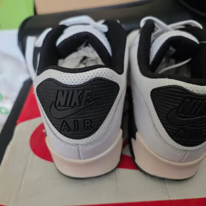 [BUNJANG] Nike Air Max 90 Essential Sneakers / 나이키 에어 맥스 90 에센셜