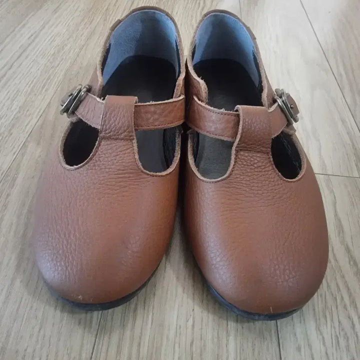 [BUNJANG] Masse Masse T-Strap Leather Flat Shoes / 마스에마스 T스트랩 가죽 플랫 슈즈