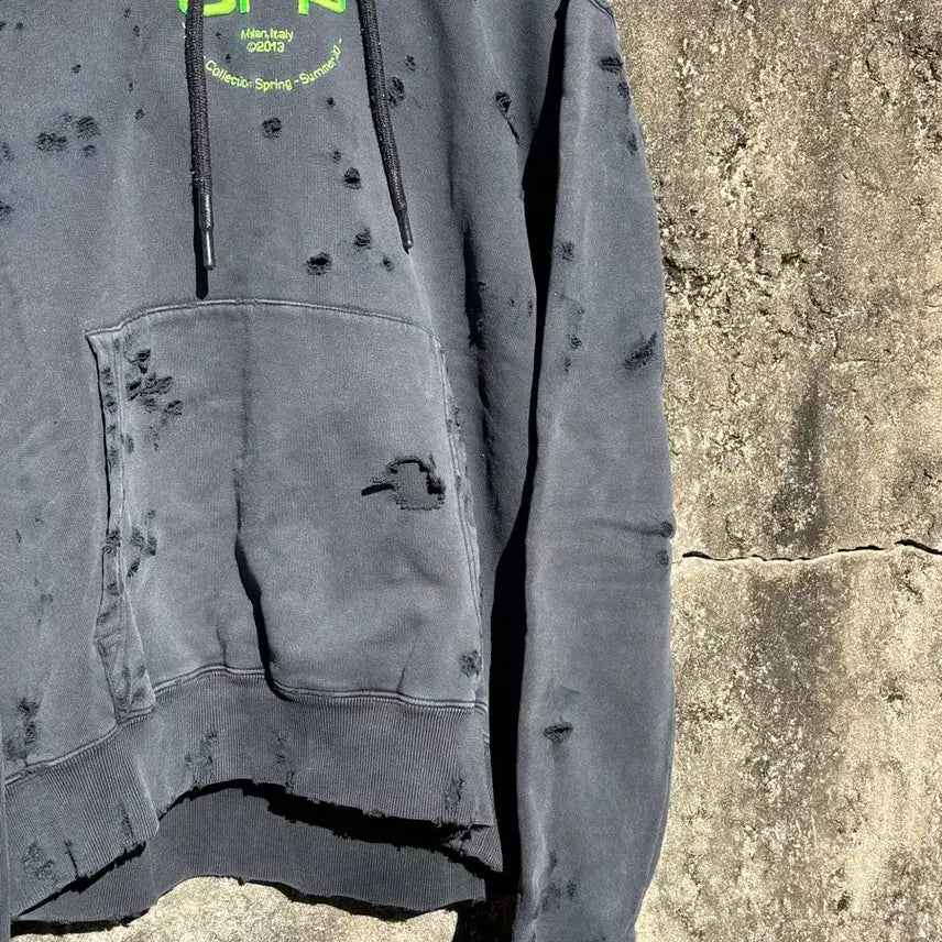 [SOLD OUT] 20ss 오프화이트 디스트레스드 후드티 M