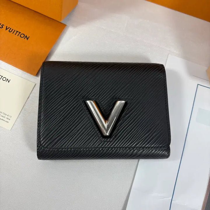 [BUNJANG] Louis Vuitton Twist Epi Wallet M63322 / (새상품급,감정서)루이비통 트위스트 에피 반지갑 월릿 M63322