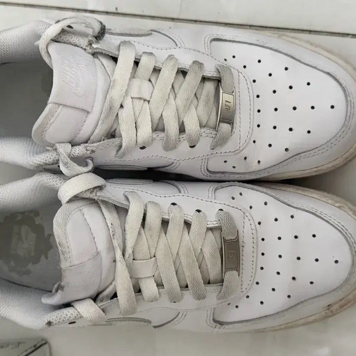 [BUNJANG] Nike Air Force 1 White Sneakers 250 / 나이키 에어포스1 올백 흰색 운동화 250