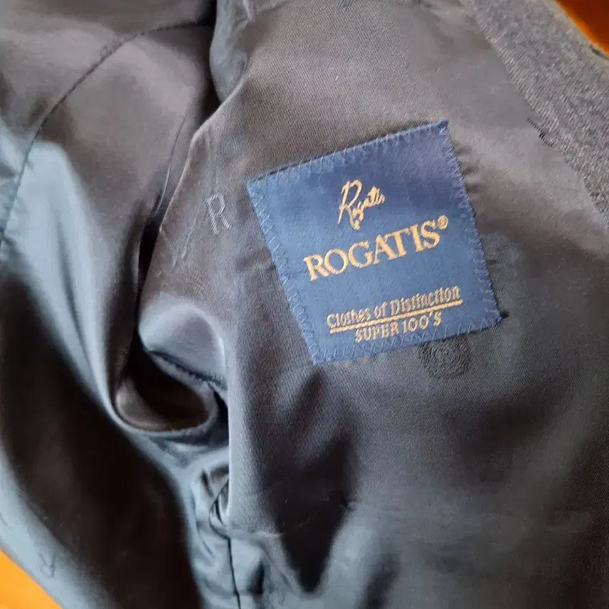 [BUNJANG] Rogatis Striped Suit Jacket Black / 스트라이프 정장 자켓 블랙